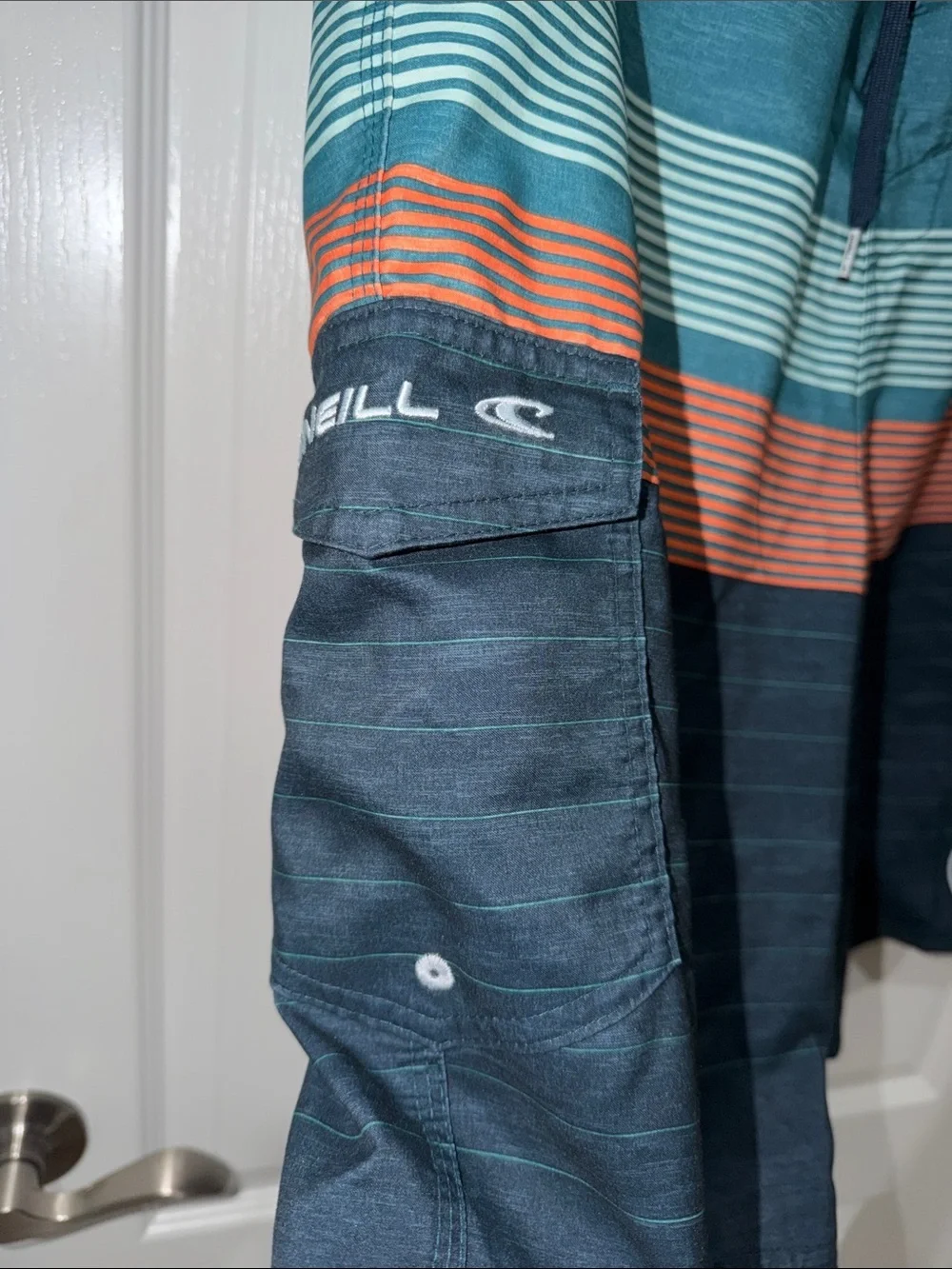 O'Neill Teal, Navy & Orange Striped Men's Boardshorts size 33” vacation beach